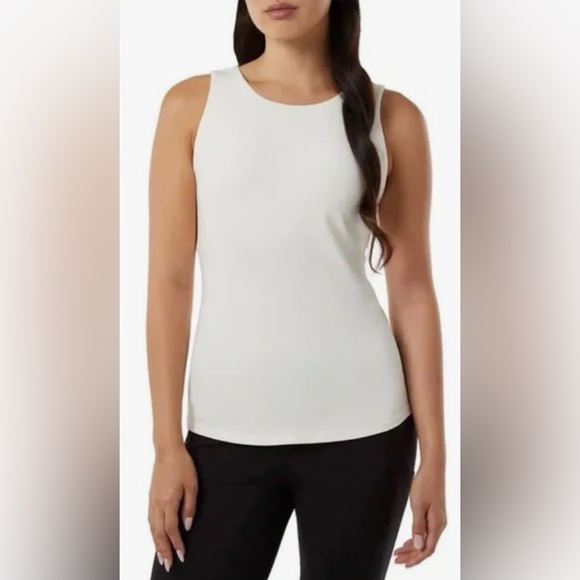32 Degrees Tops - NWT 32 Degrees Women's Soft Textured Ribbed Cream Tank Top w/ Built in Bra XXL